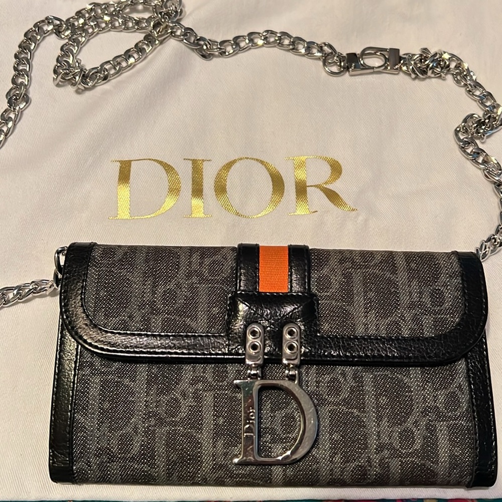 FLASH SALE🔥🔥GORGEOUS & RARE💕DIOR FLIGHT WALLET💗